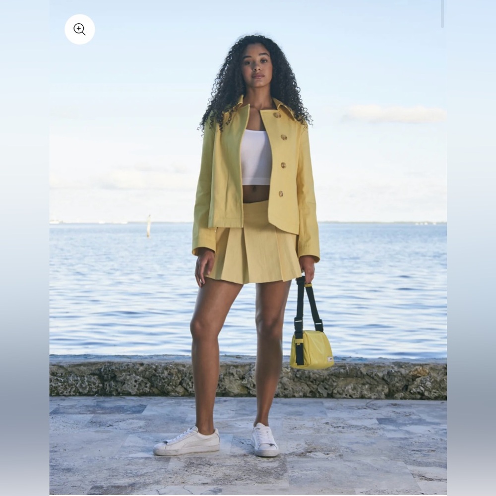 NWT WE-AR4 The 98 Mini Women skirt